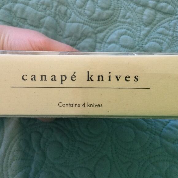 Set of 4 Christmas Holiday Canape Knives NIB - Picture 6 of 7